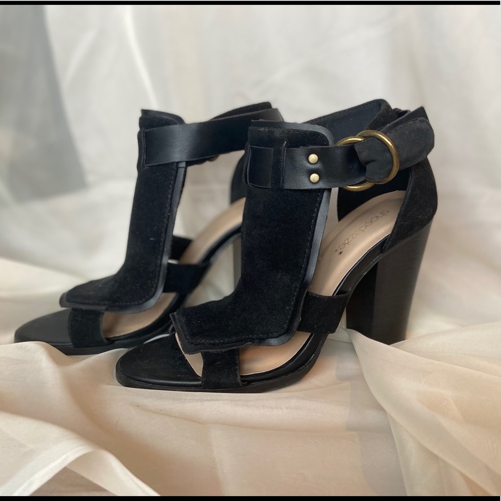 Black buckle cutout booties